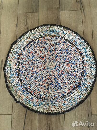 Коврик из молочных пакетов