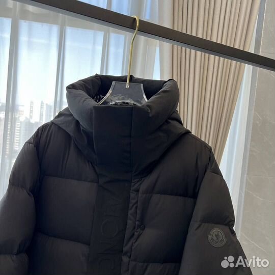 Пуховик Moncler