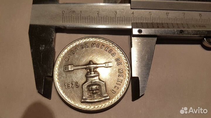 Серебряные монеты мексика