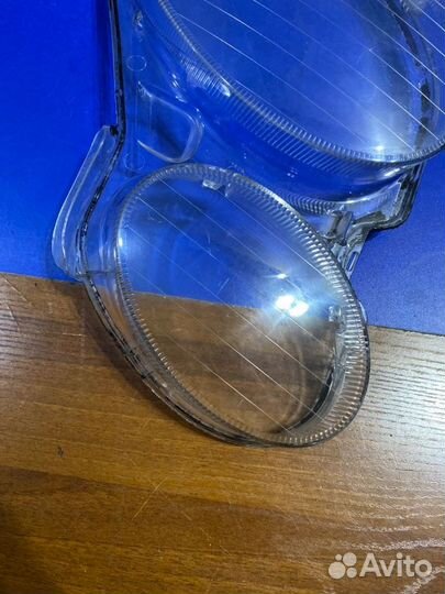 Стекло фары переднее левое Mercedes-Benz E-Class