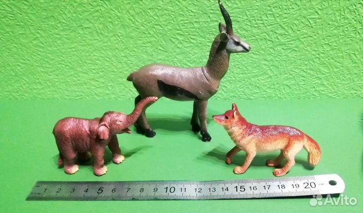 Фигурки животных mojo