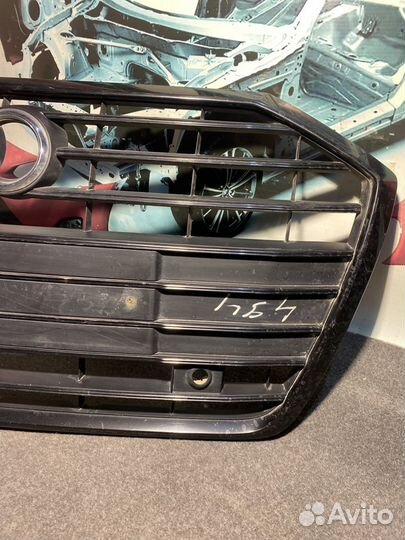 Решетка радиатора Audi A6 C8
