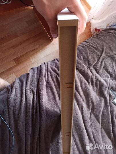 Подвесная полка, скрытые крепления