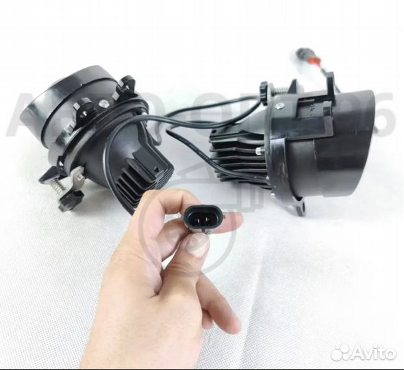 Противотуманки Bi-Led линзы Toyota белый свет