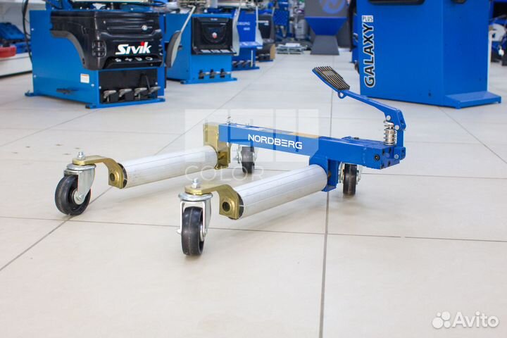 Домкрат подкатной для перемещения авто, г/п 680 кг