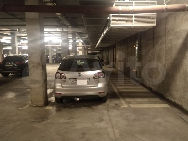 Машиноместо, 15 м²