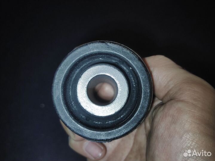 Сайлентблок для переднего рычага Sorento 1