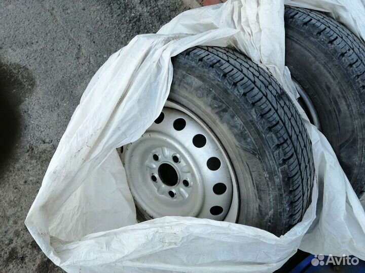 Kumho Grugen Premium 215/65 R16 98H