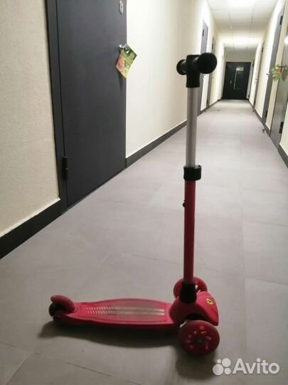 Самокат детский трёхколёсный Ferrari