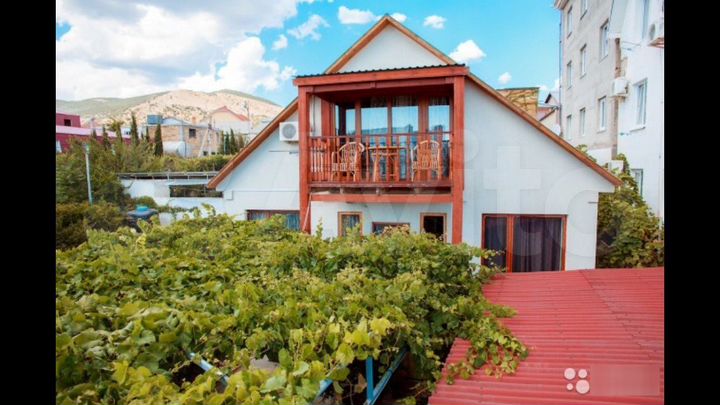 Дом 100 м² на участке 2,5 сот.