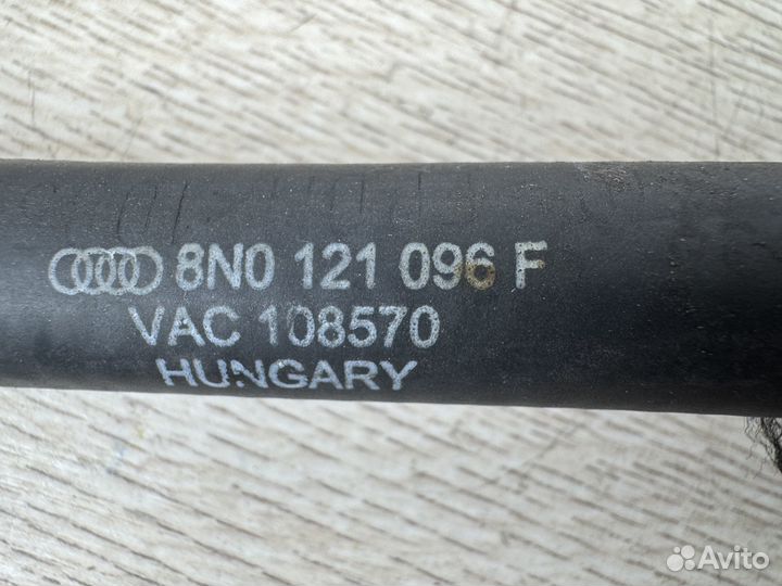 Шланг системы охлаждения Audi TT 8N 2004