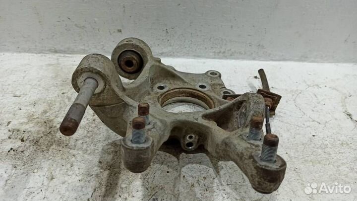 Кулак задний левый Хонда