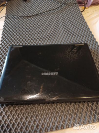 Ноутбук samsung