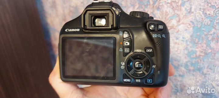 Зеркальный фотоаппарат Canon EOS 1100D