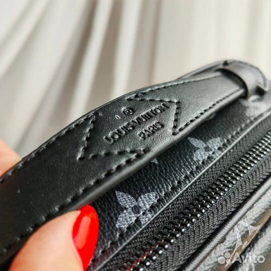 Сумка мессенджер мужская LV Pochette 25x18