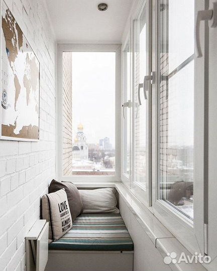 Балкон маленький с отделкой