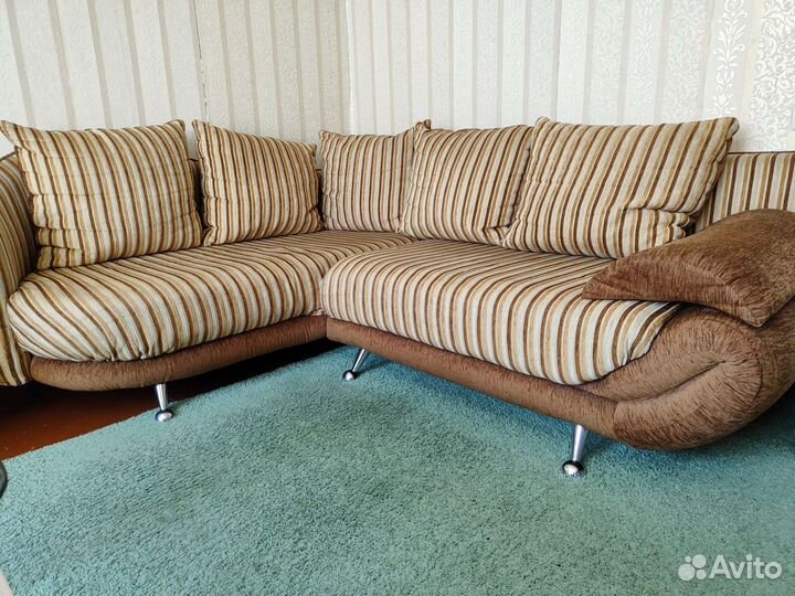 Угловой диван