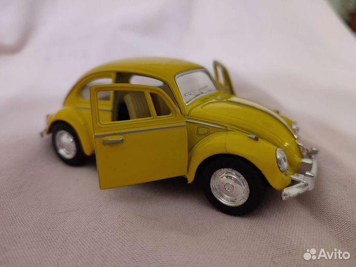 Модель volkswagen classical Beetle (1967) 1/32