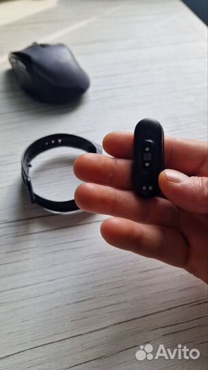 Часы xiaomi mi band 4