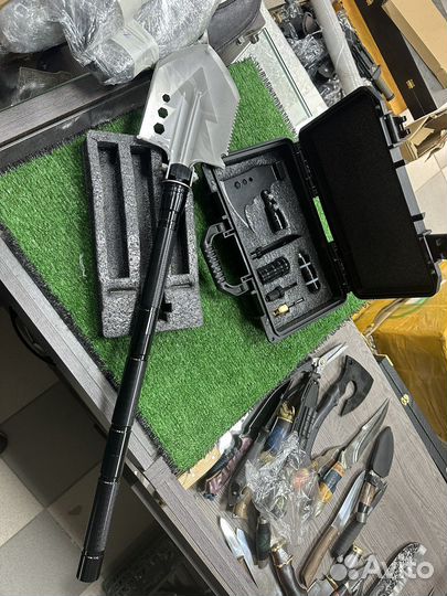 Многофункциональный нобор лопата + топор