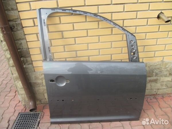 Дверь передняя правая Volkswagen Touran 2003-2015
