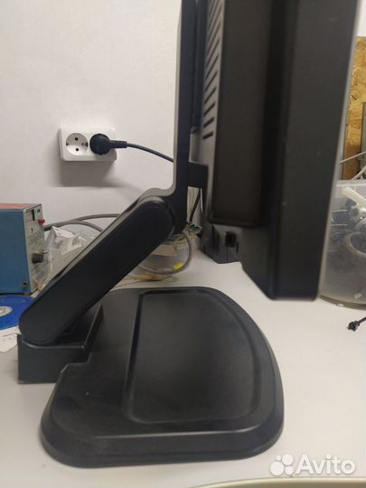 Монитор HP1740