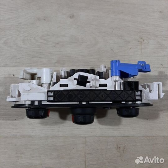 Блок управления климат-контролем Renault Logan