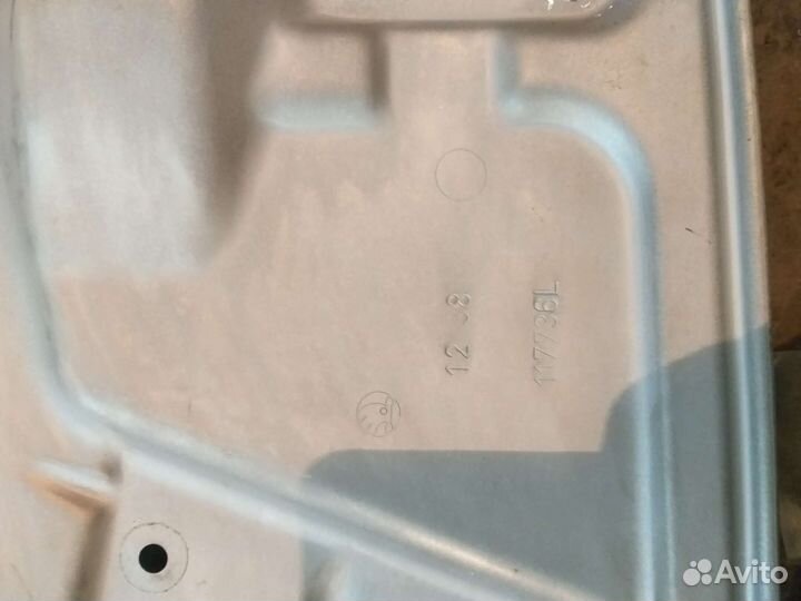 Панель стеклоподъемник правый левый перед skoda a5