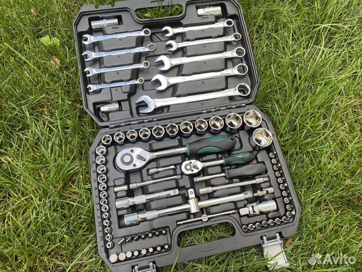 Набор инструментов 82 предмета с Гаечными ключами
