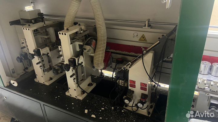 Кромкооблицовочный станок