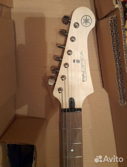 Электрогитара yamaha pacifica 012 B