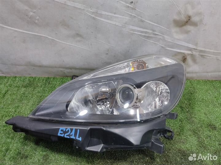 Фара левая Renault Clio 3 2006