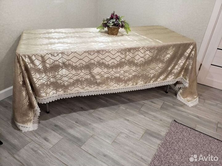 Скатерть праздничная