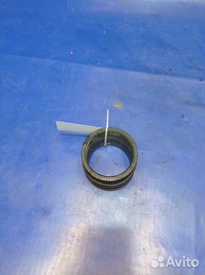 Патрубок воздухозаборника Mitsubishi Pajero Io