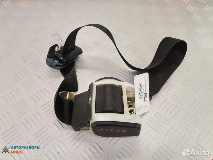 Ремень безопасности Mazda 121 2 1996 1E0857690