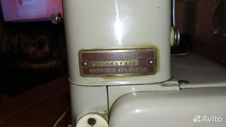 Швейная машинка LADA 132