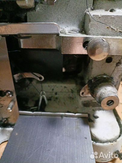 Оверлок полупромышленный