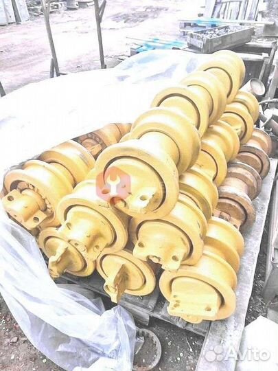 Каток поддерживающий CAT R900B 81E6-20031GG