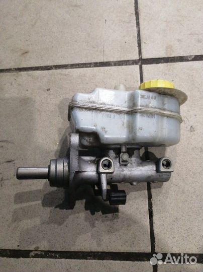 Главный тормозной цилиндр Volkswagen Polo 5 седан