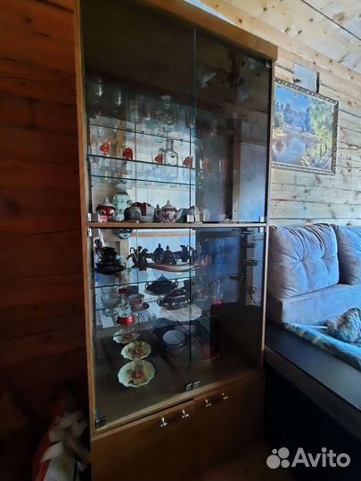 Шкаф сервант