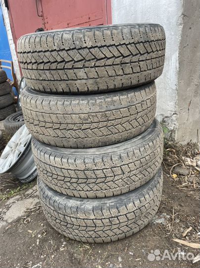 DoubleStar DW08 215/60 R16