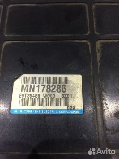 Блок управления двигателем Mitsubishi Colt