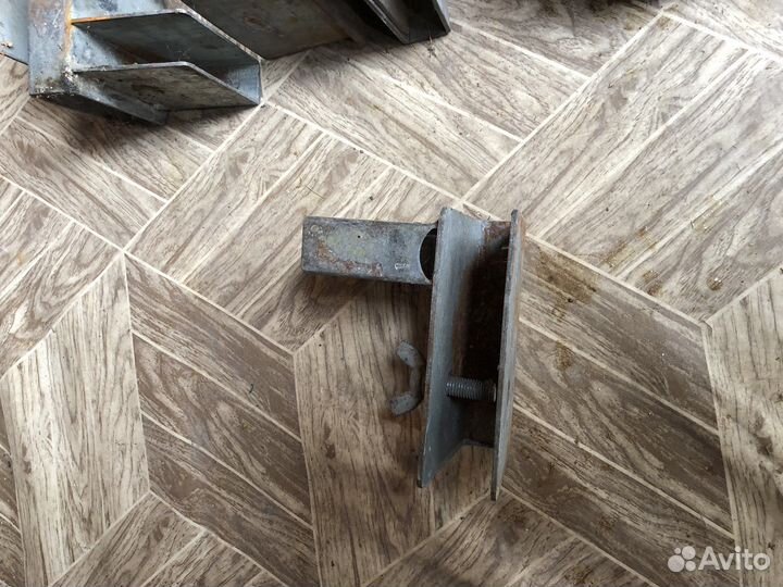 Планка распорная для полуприцепа