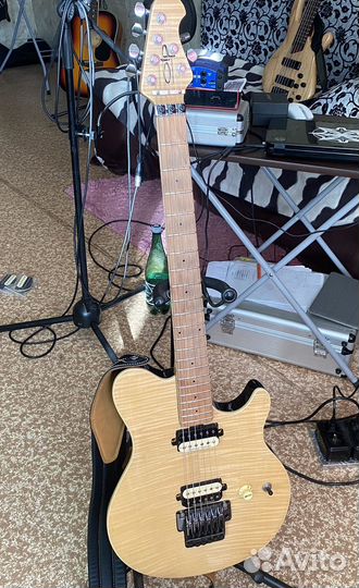 Электрогитара 