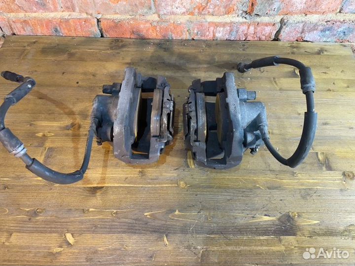 Суппорт тормозной передний Bmw X5 E70 N52B30 AF