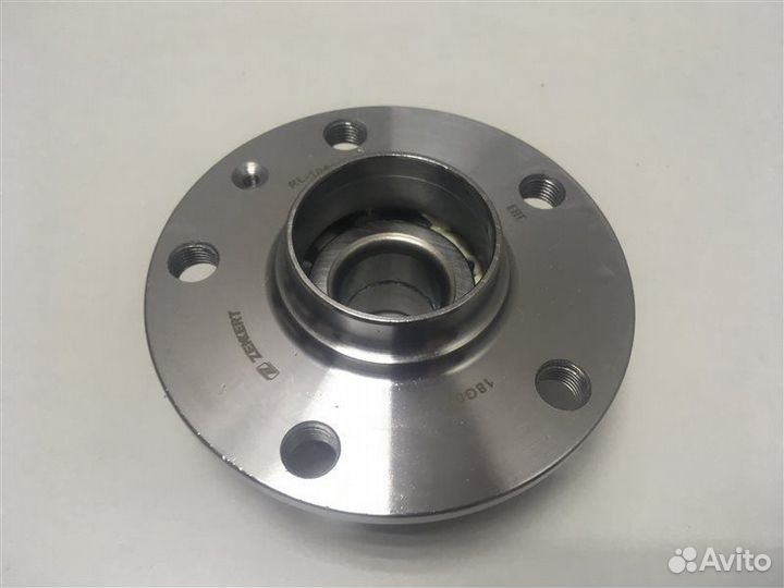 Ступица задняя подшипник ступичный Volkswagen Golf