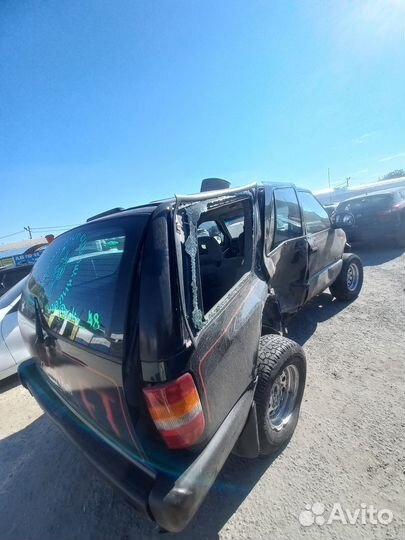 Chevrolet Blazer 4.3 МТ, 1998, битый, 185 000 км