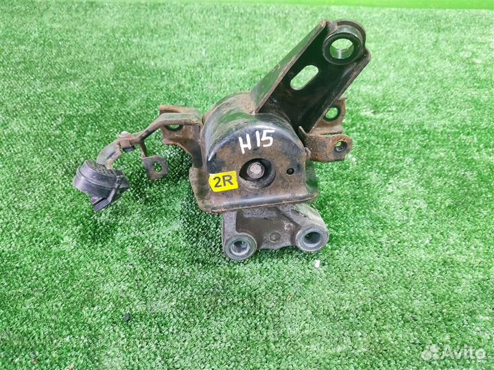 Опора (подушка) двигателя правая Toyota Auris E15