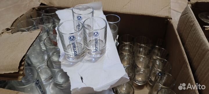 Рюмки и бокалы для вина