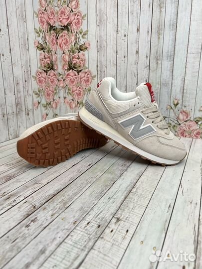 Кроссовки New Balance 574 женские бежевые с сеткой